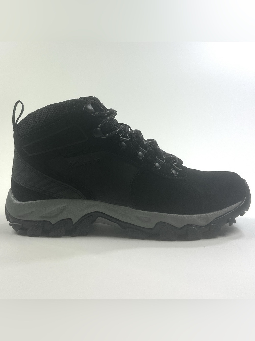 Columbia Newton Ridge Plus Suede II Mens Size 7 Wide Black Boots WP BI2812-010